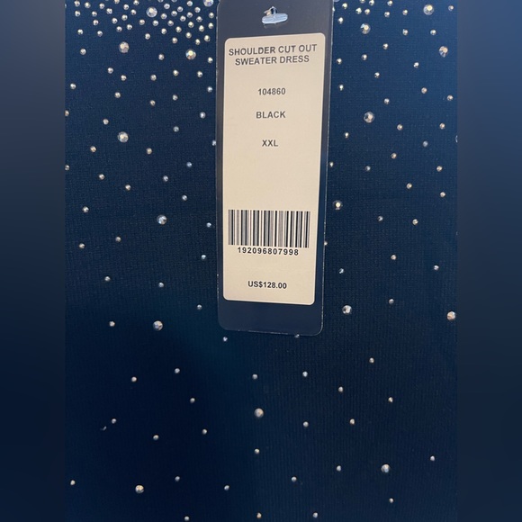 Shoulder cut out sweater from BeBe size xxL - Picture 1 of 3